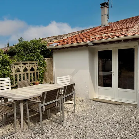 Le Petit Clos فندق مبيت وإفطار 3*