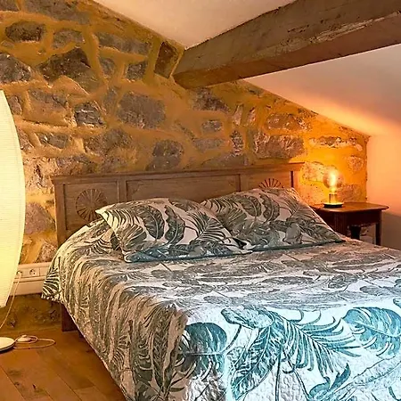 Le Petit Clos فندق مبيت وإفطار 3*